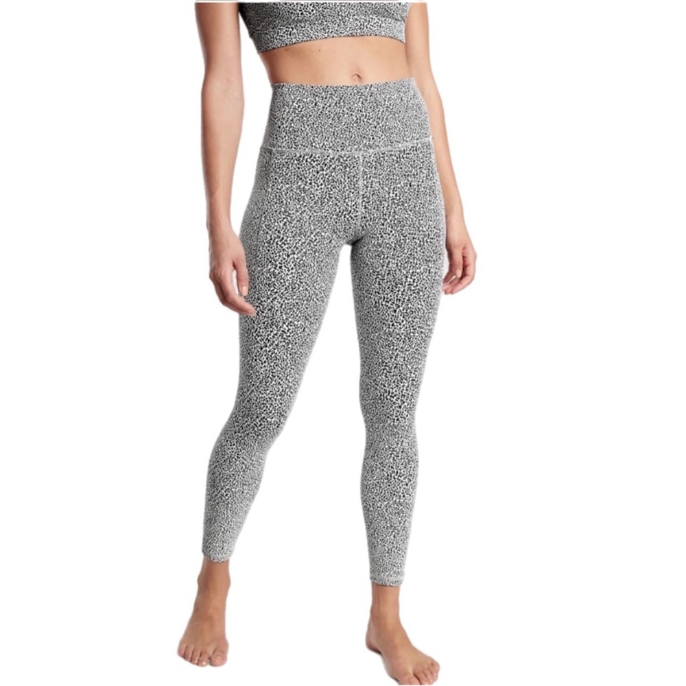 Athleta Salutation Stash II Textured Tights Micro Textured